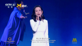 扒开美妇雪白大腿挺进